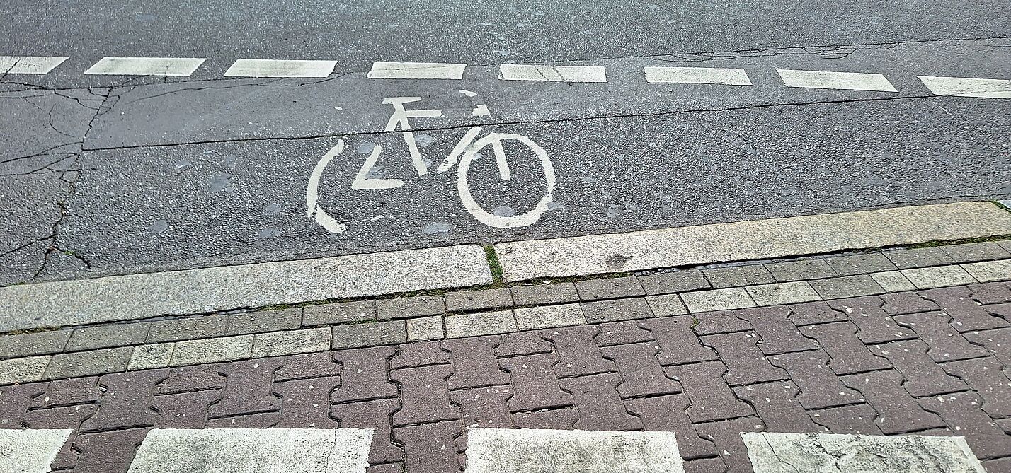 Mit den Änderungen des Mobilitätsgesetz soll der Radverkehr abgedrängt werden Radstreifen endet: Mit den Änderungen des Mobilitätsgesetz soll der Radverkehr abgedrängt werden