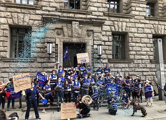 Unterschrifteneinreichung vor der Senatsinnenverwaltung am 03.09.2021