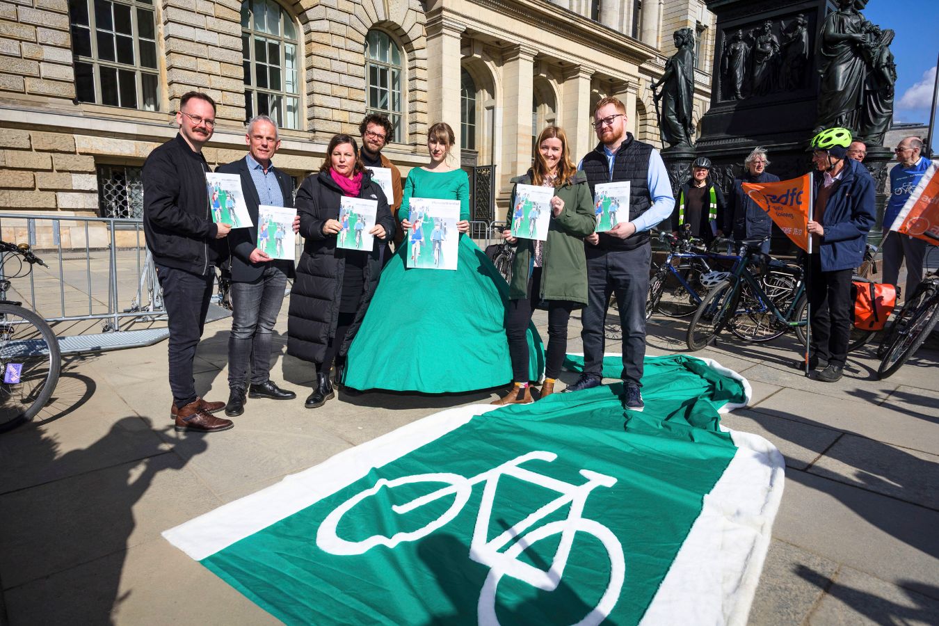 #NeustartFürsRad - Forderungskatalog 2026-2031 des ADFC Berlin #NeustartFürsRad - Forderungskatalog 2026-2031 des ADFC Berlin